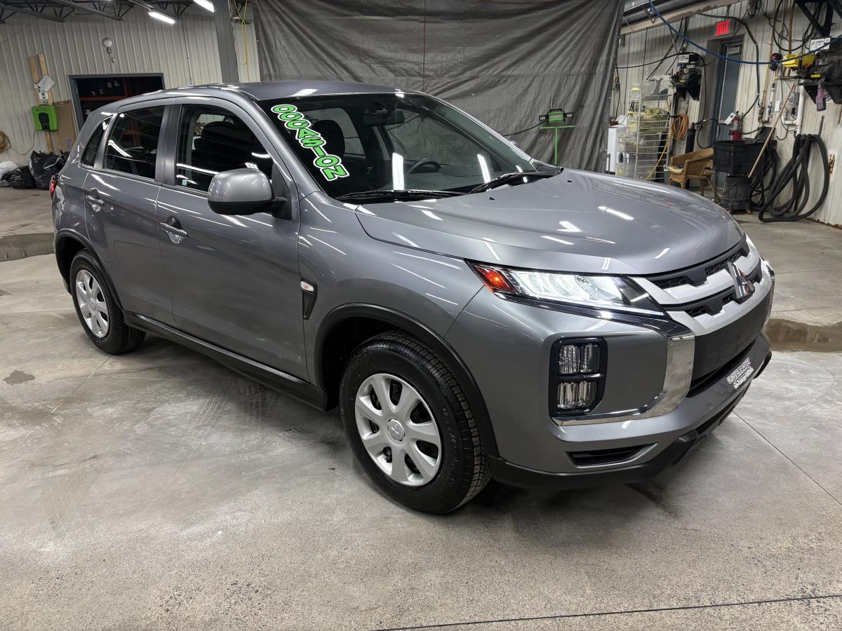 Mitsubishi RVR 2024 ES AWC BLUETOOTH CAMÉRA SIÈGES AVANT CHAUFFANT BAS KILOMÉTRAGE – Image 3