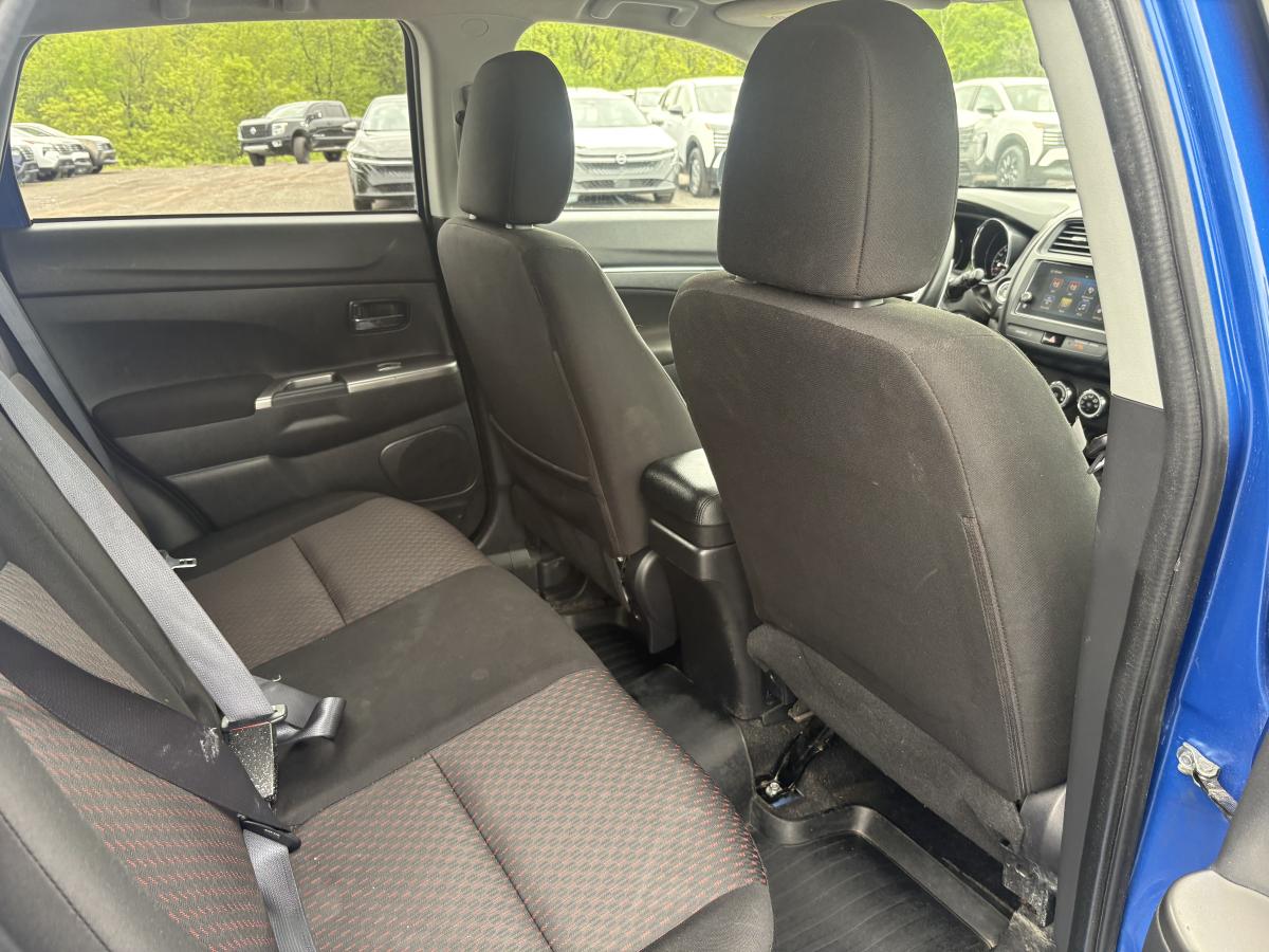 Mitsubishi RVR 2019 SE LTD AWC BLUETOOTH CAMÉRA SIÈGES CHAUFFANT AVANT - Image 32