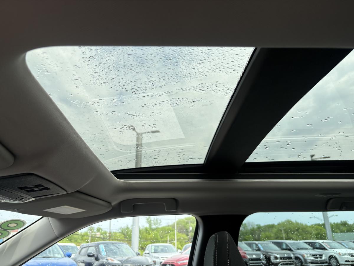 Mitsubishi Outlander 2023 SE S-AWC BLUETOOTH TOIT SIÈGES AVANT CHAUFFANT BAS KILOMÉTRAGE - Image 33