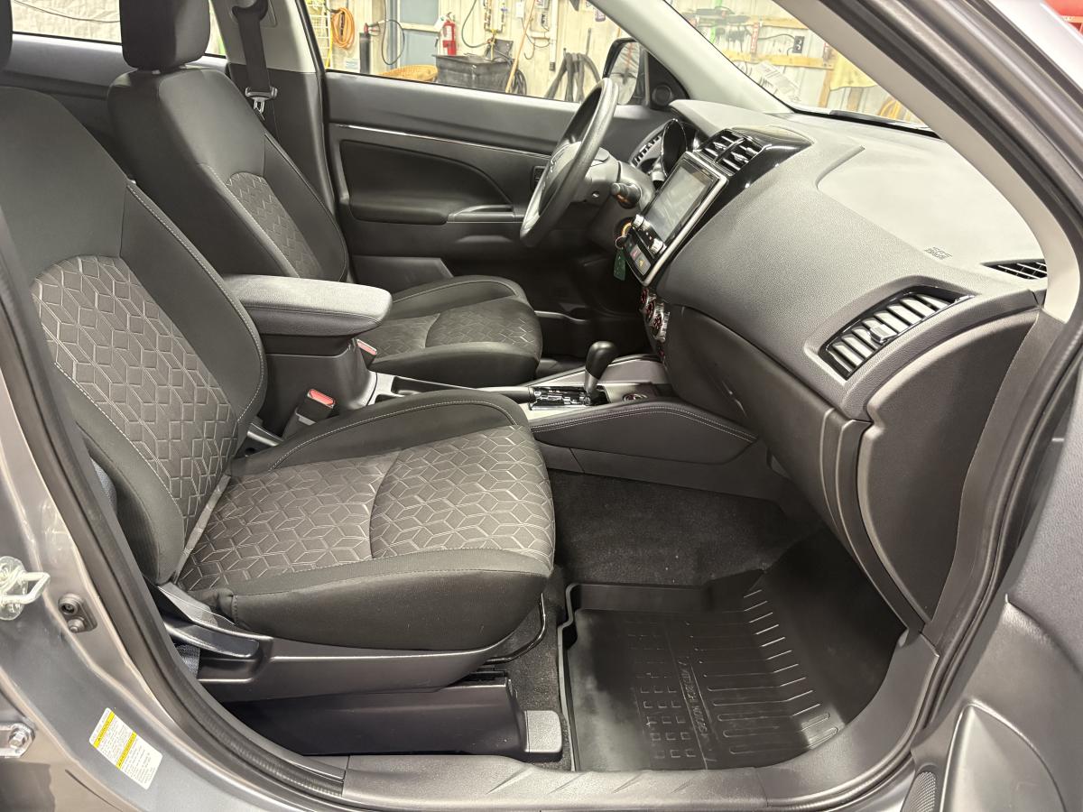 Mitsubishi RVR 2024 ES AWC BLUETOOTH CAMÉRA SIÈGES AVANT CHAUFFANT BAS KILOMÉTRAGE – Image 36