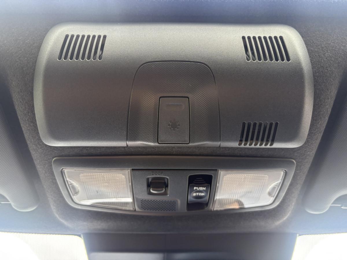 Mitsubishi RVR 2024 GT AWC BLUETOOTH CAMÉRA CUIR SIÈGES AVANT ET VOLANT CHAUFFANT BAS KILOMÉTRAGE – Image 38