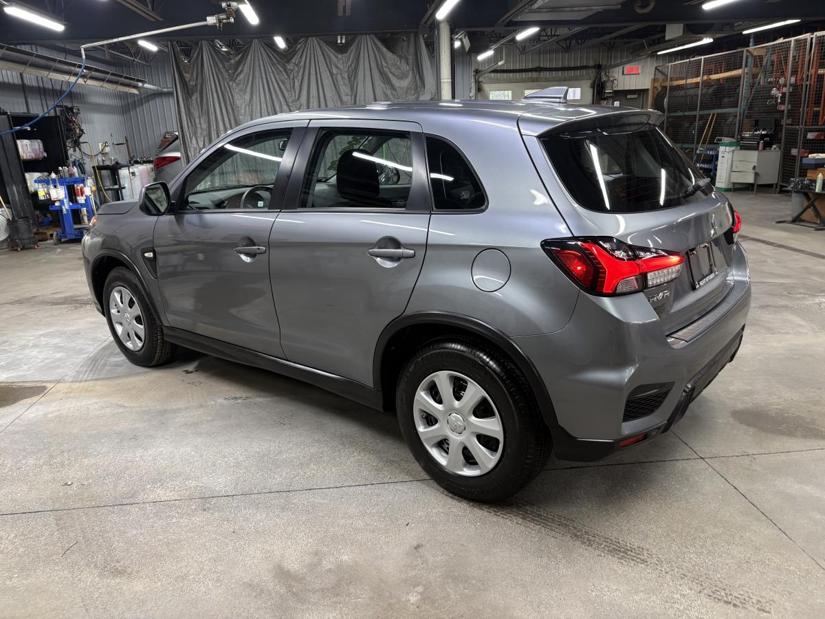 Mitsubishi RVR 2024 ES AWC BLUETOOTH CAMÉRA SIÈGES AVANT CHAUFFANT BAS KILOMÉTRAGE – Image 4