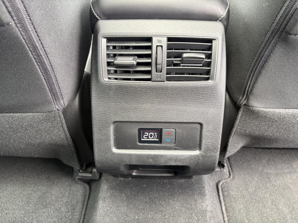 Mitsubishi Outlander 2023 SE S-AWC BLUETOOTH TOIT SIÈGES AVANT CHAUFFANT BAS KILOMÉTRAGE - Image 40