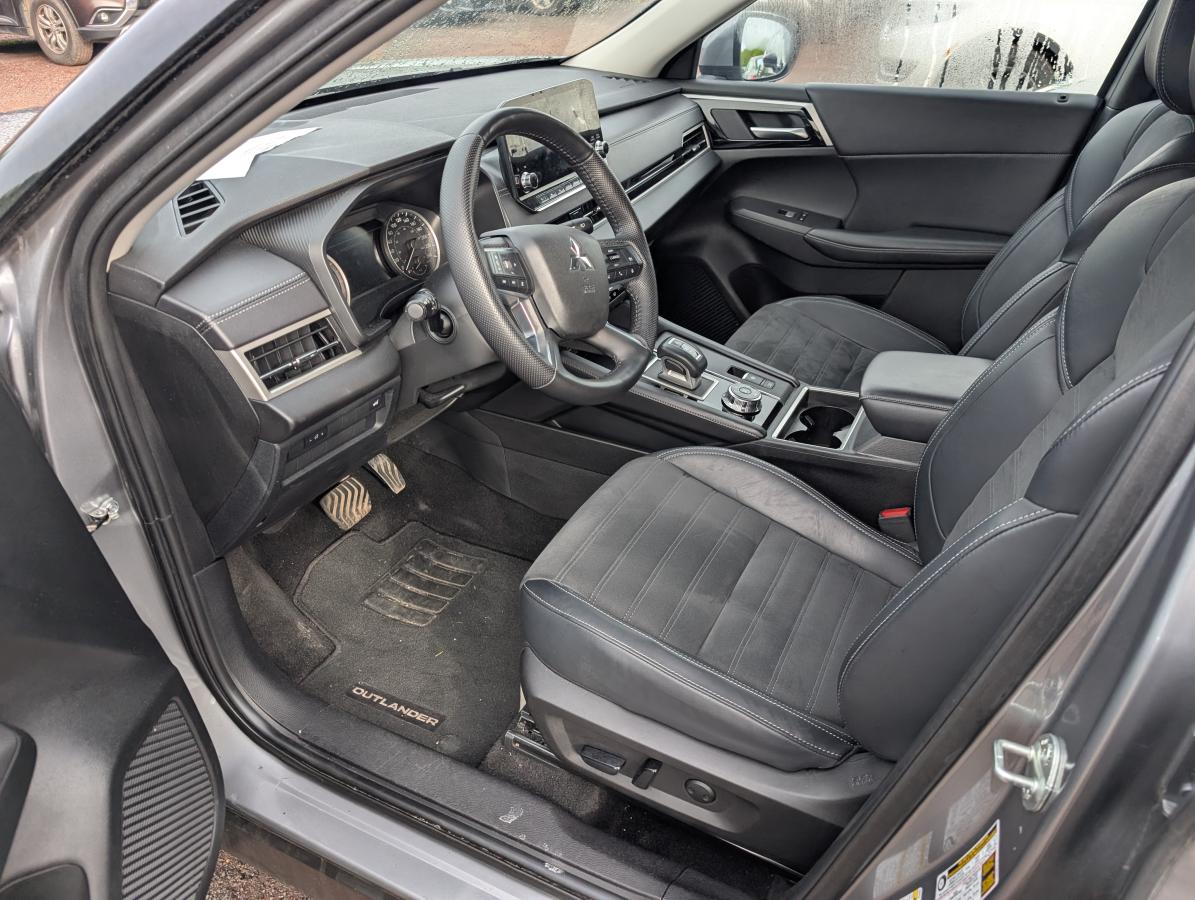Mitsubishi Outlander 2024 LE S-AWC BLUETOOTH CAMÉRAS 360 TOITBAS KILOMÉTRAGE - Image 7